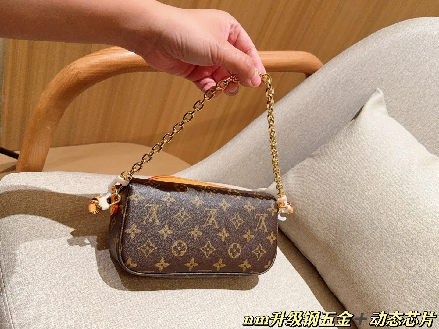 All categories Official website "Brand Women's Bags" Women's Bags 💙 LV 2025 new LV armpit bag