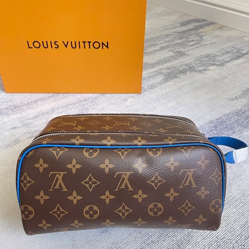 All categories Official website "Brand Women's Bags" Women's Bags 💙 LV 2025 new LV toiletry bag