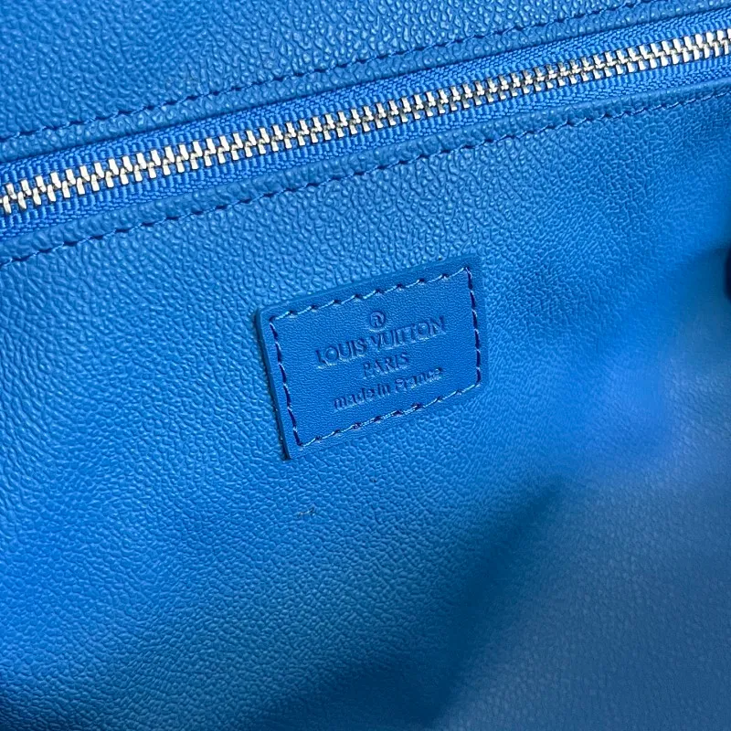 All categories Official website "Brand Women's Bags" Women's Bags 💙 LV 2025 new LV toiletry bag
