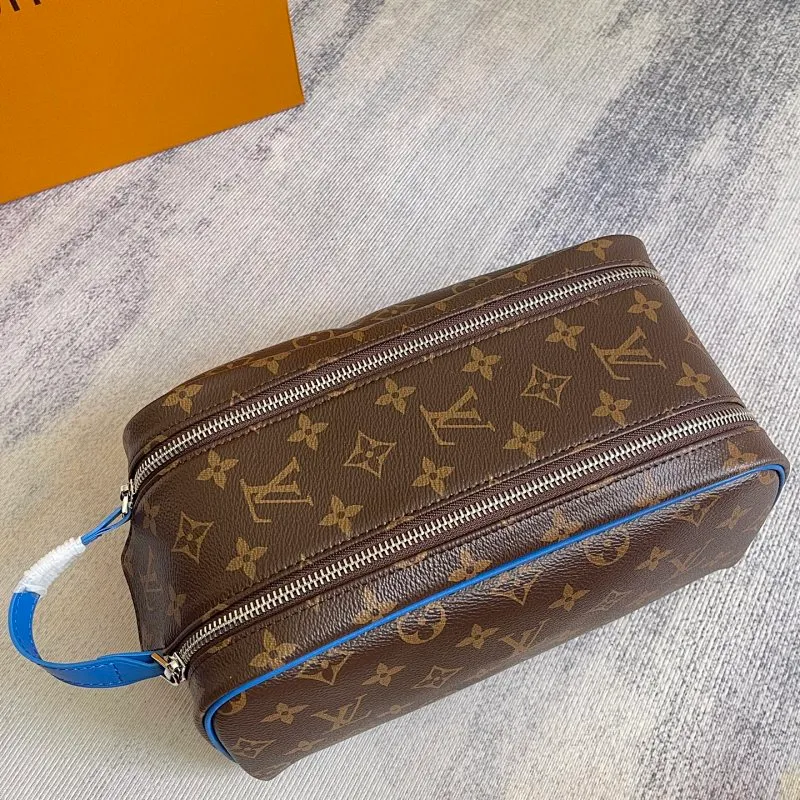 All categories Official website "Brand Women's Bags" Women's Bags 💙 LV 2025 new LV toiletry bag