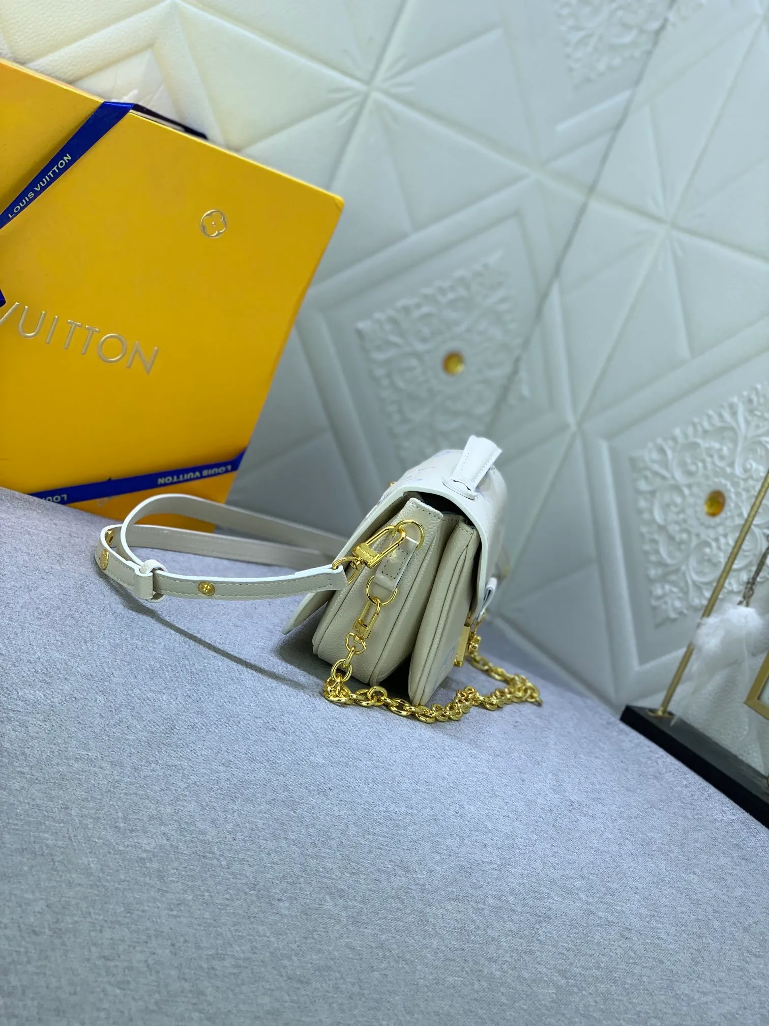 All Categories Official Website "Brand Women's Bags" Women's Bags 💙 LV 2024 New LV Crossbody Bag