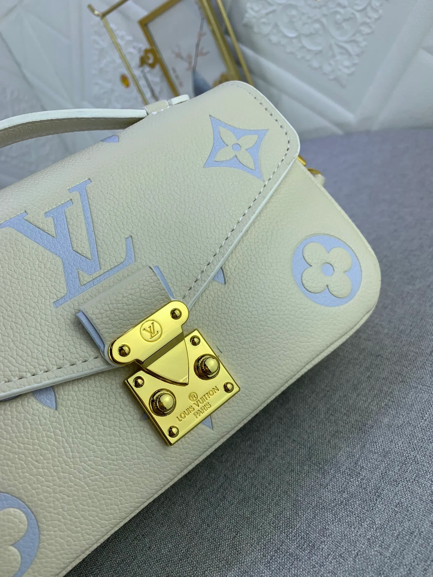 All Categories Official Website "Brand Women's Bags" Women's Bags 💙 LV 2024 New LV Crossbody Bag
