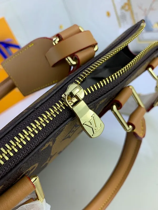 All categories Official website "Brand Women's Bags" Women's Bags 💙 LV 2022 official new LV handbag wholesale 58002000 High quality Size: 26-28.5-6 CM