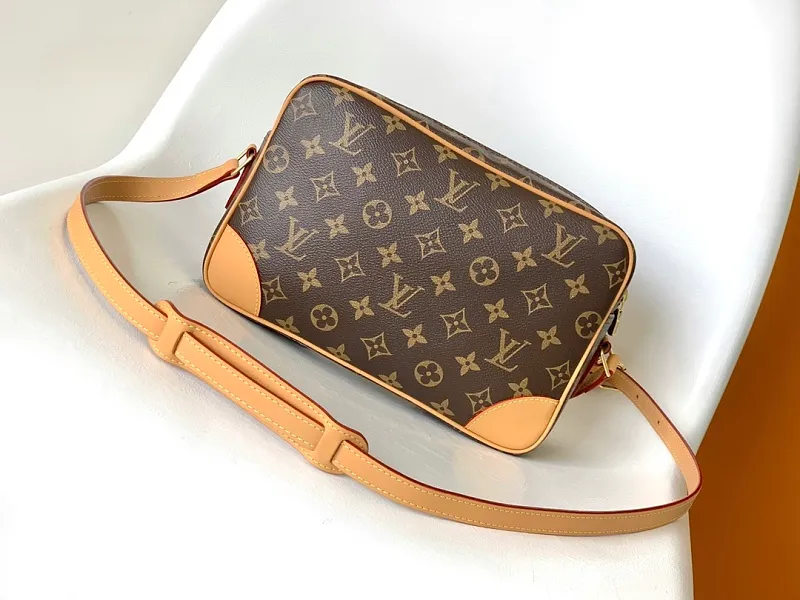 All Categories Official Website "Brand Women's Bags" Women's Bags 💙 LV 2026 New LV Crossbody Bag
