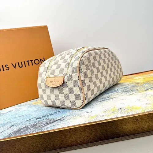 All categories Official website "Brand Women's Bags" Women's Bags 💙 LV 2025 new LV toiletry bag