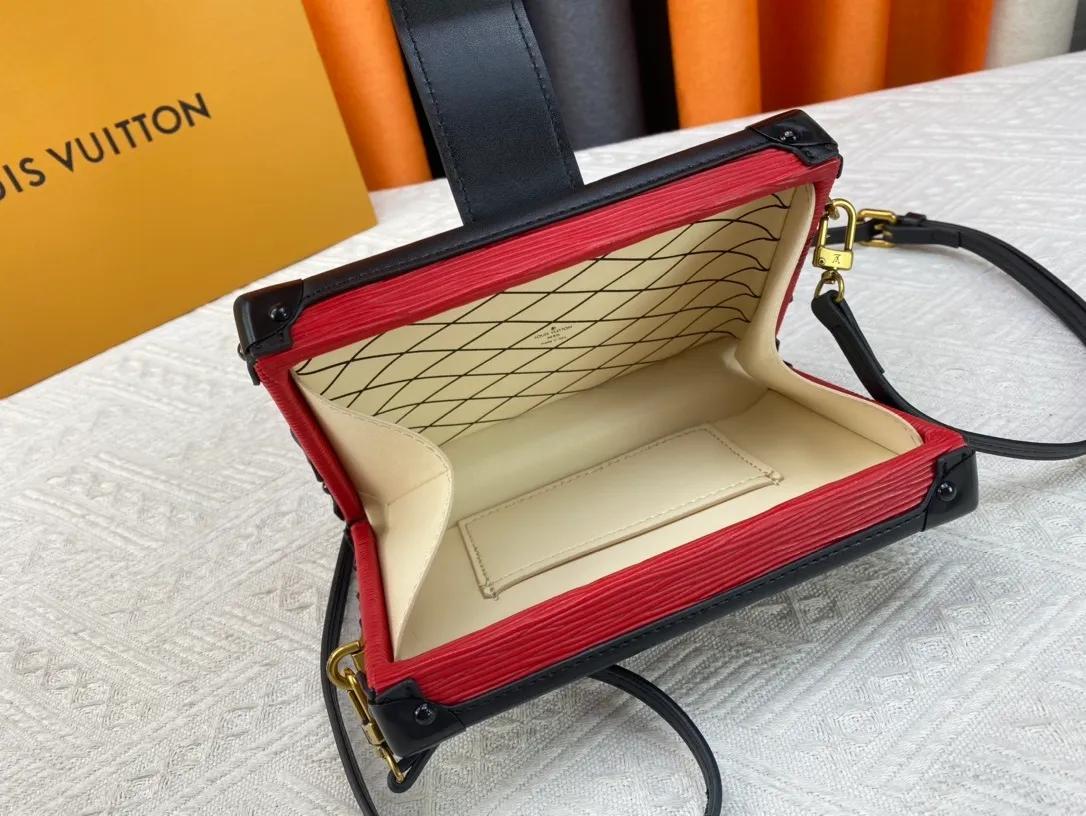 All Categories Official Website "Brand Women's Bags" Women's Bags 💙 LV 2023 New LV Crossbody Bag