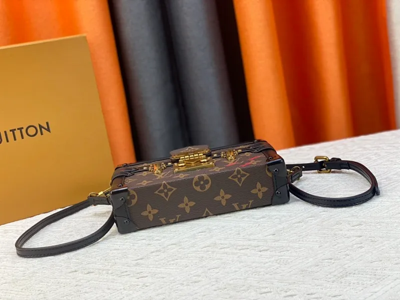 All Categories Official Website "Brand Women's Bags" Women's Bags 💙 LV 2023 New LV Crossbody Bag
