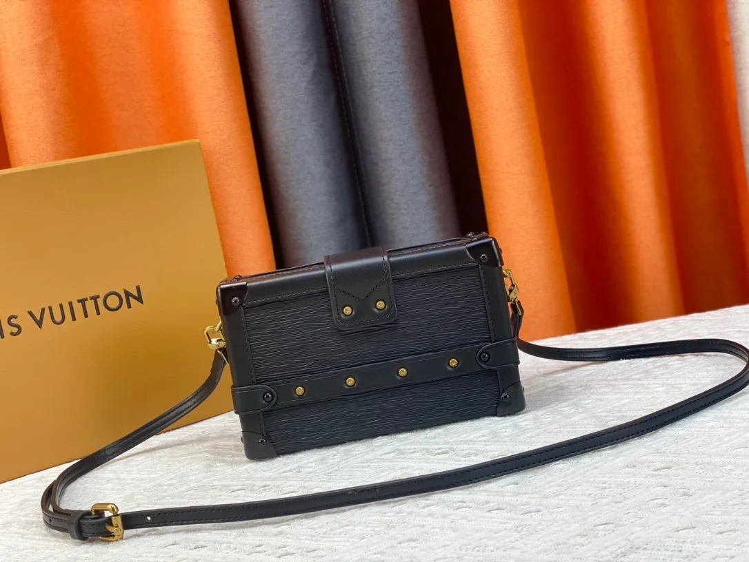 All Categories Official Website "Brand Women's Bags" Women's Bags 💙 LV 2023 New LV Crossbody Bag