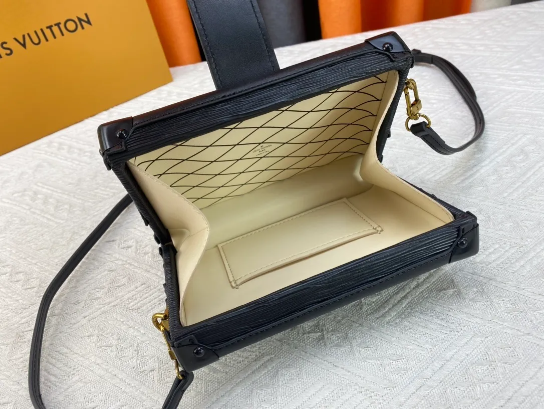All Categories Official Website "Brand Women's Bags" Women's Bags 💙 LV 2023 New LV Crossbody Bag