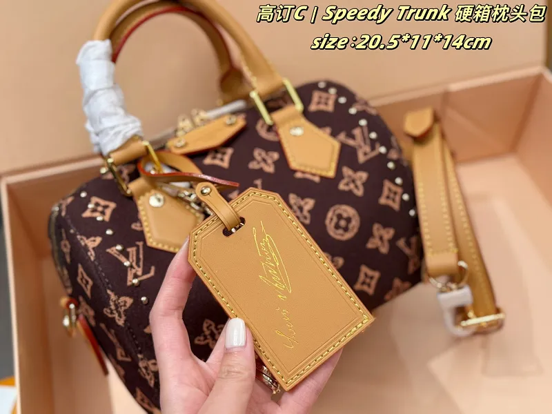 All Categories Official Website "Brand Women's Bags" Women's Bags 💙 LV 2026 New LV Crossbody Bag