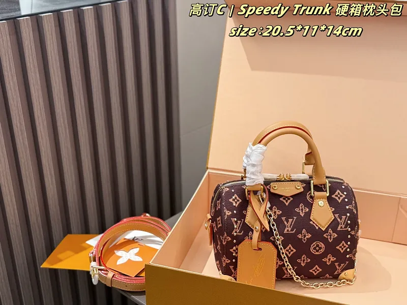 All Categories Official Website "Brand Women's Bags" Women's Bags 💙 LV 2026 New LV Crossbody Bag