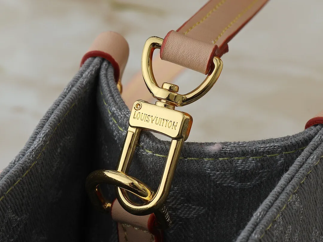 All Categories Official Website "Brand Women's Bags" Women's Bags 💙 LV 2025 New LV Crossbody Bag