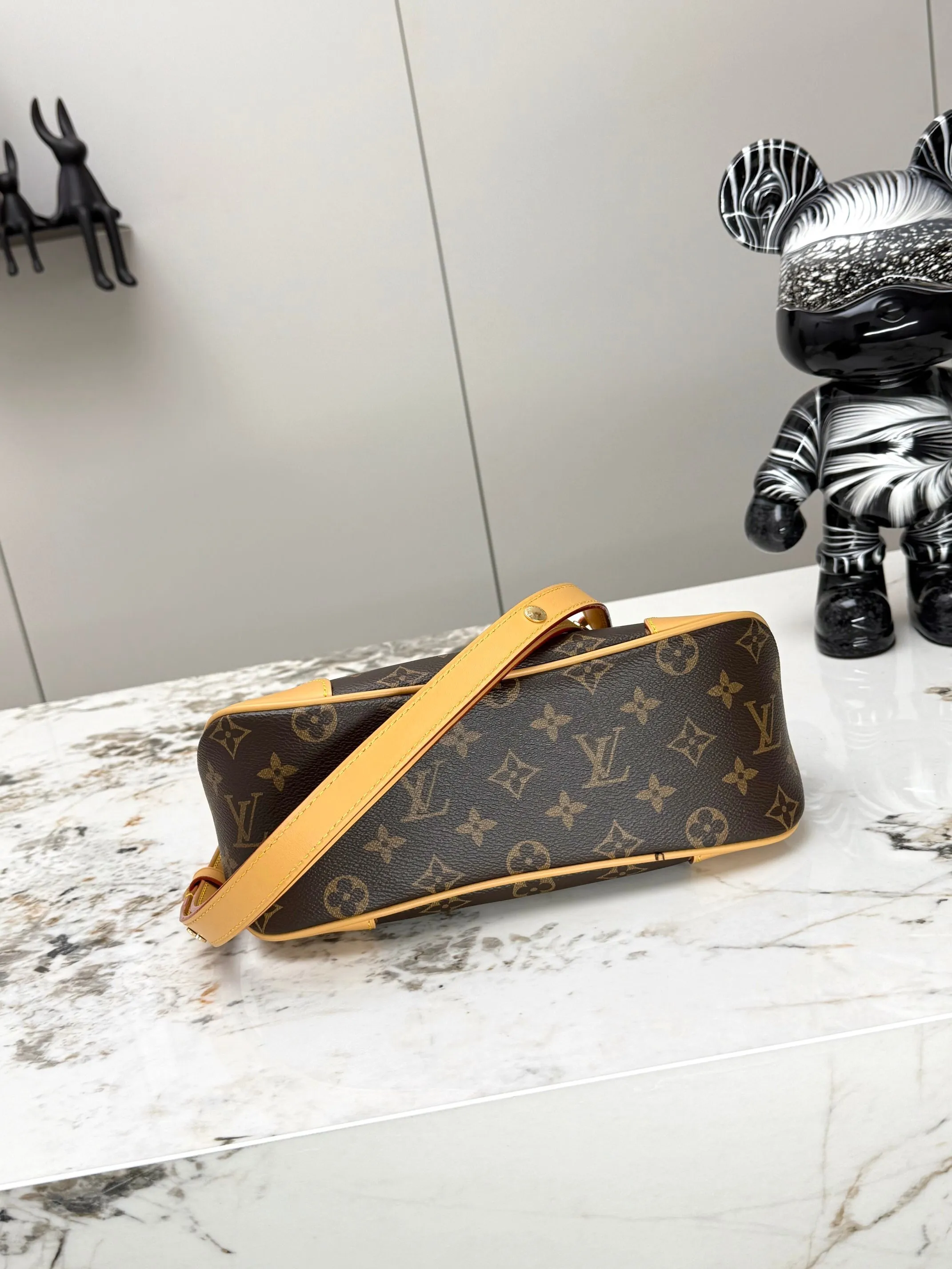 All Categories Official Website "Brand Women's Bags" Women's Bags 💙 LV 2025 New LV Crossbody Bag