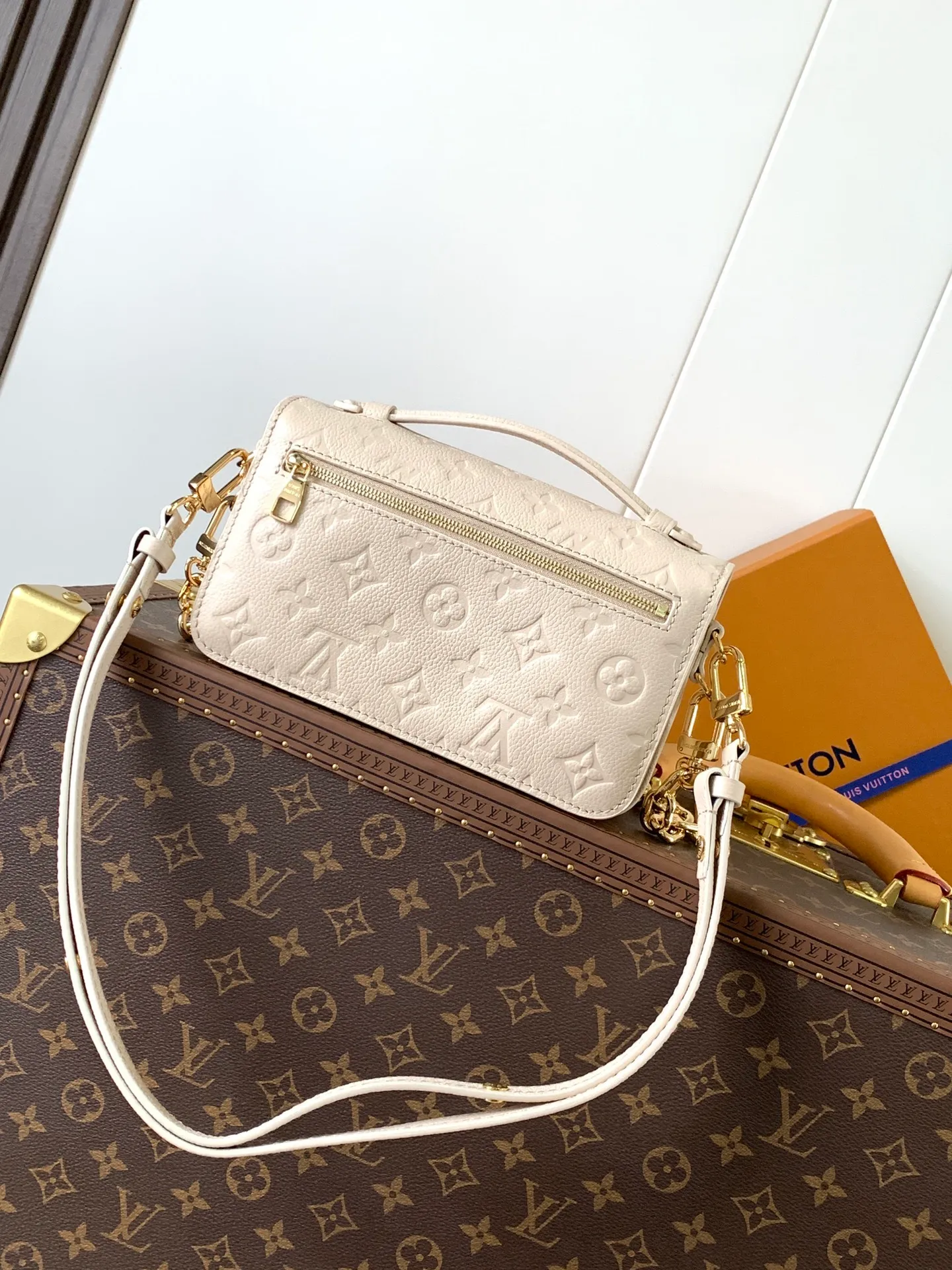 All Categories Official Website "Brand Women's Bags" Women's Bags 💙 LV 2026 New LV Crossbody Bag