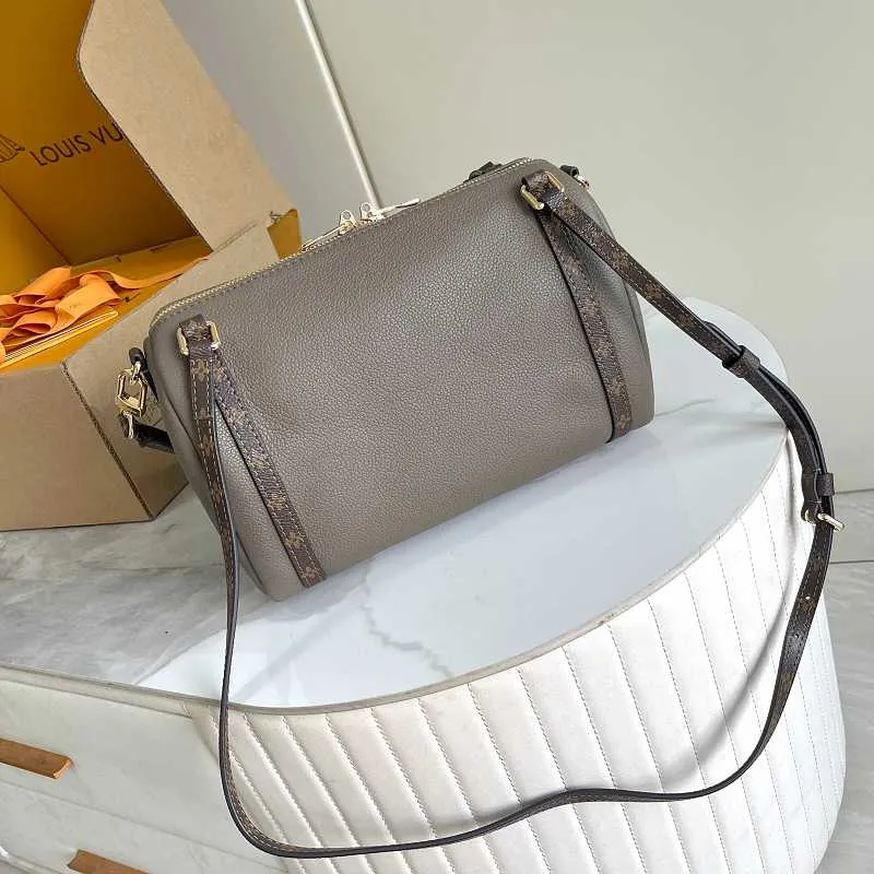 All Categories Official Website "Brand Women's Bags" Women's Bags 💙 LV LV 2026 New Crossbody Shoulder Bag