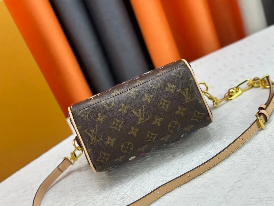 All Categories Official Website "Brand Women's Bags" Women's Bags 💙 LV 2024 New LV Crossbody Bag