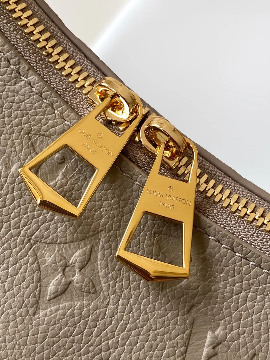 All Categories Official Website "Brand Women's Bags" Women's Bags 💙 LV 2025 New LV Crossbody Bag