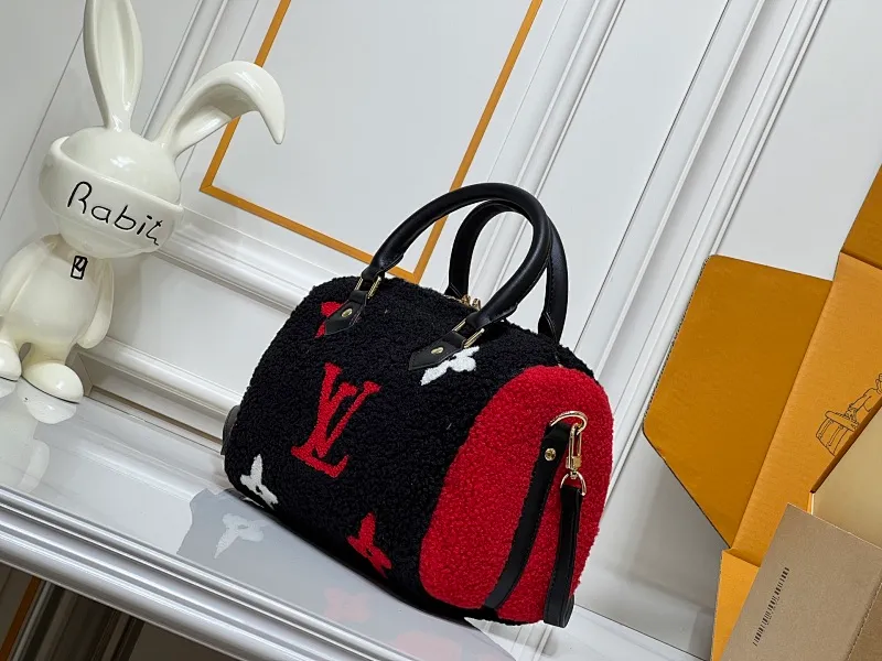All Categories Official Website "Brand Women's Bags" Women's Bags 💙 LV 2026 New LV Crossbody Bag