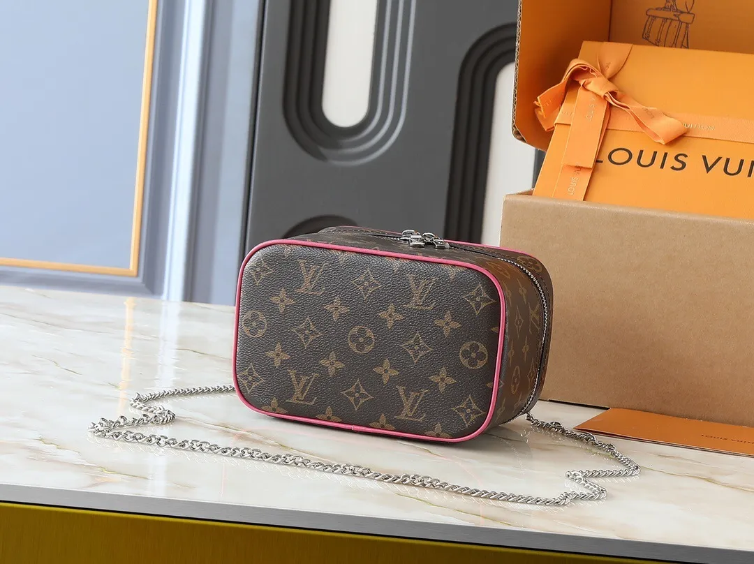 All Categories Official Website "Brand Women's Bags" Women's Bags 💙 LV 2025 New LV Cosmetic Bag