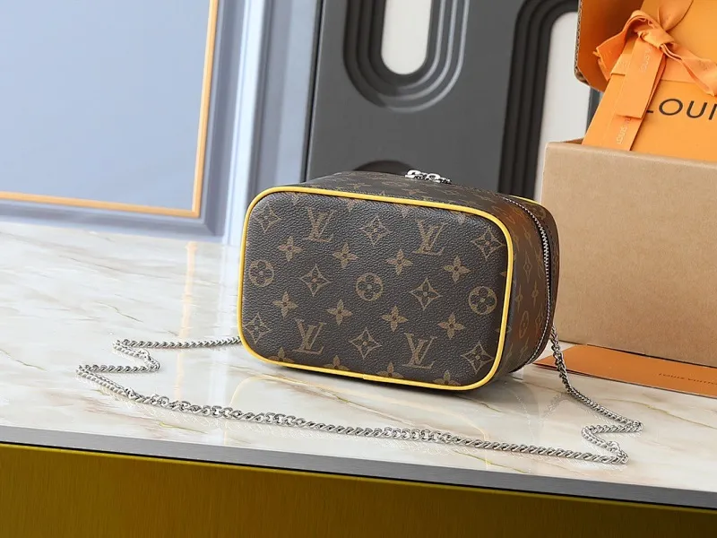 All Categories Official Website "Brand Women's Bags" Women's Bags 💙 LV 2025 New LV Cosmetic Bag