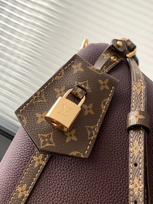 All Categories Official Website "Brand Women's Bags" Women's Bags 💙 LV 2026 Official Website New LV Crossbody Bag