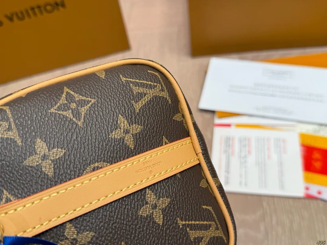 All Categories Official Website "Brand Women's Bags" Women's Bags 💙 LV 2025 New LV Crossbody Bag