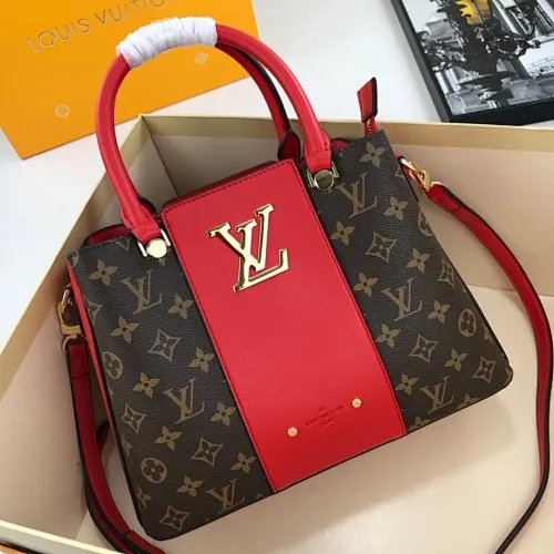 All Categories Official Website "Brand Women's Bags" Women's Bags 💙 LV 2022 Official New LV Presbyopia and Leather Crossbody Bag Wholesale 58002100 High Quality Size: 30-23-13CM
