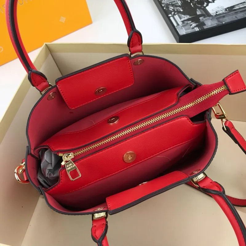 All Categories Official Website "Brand Women's Bags" Women's Bags 💙 LV 2022 Official New LV Presbyopia and Leather Crossbody Bag Wholesale 58002100 High Quality Size: 30-23-13CM