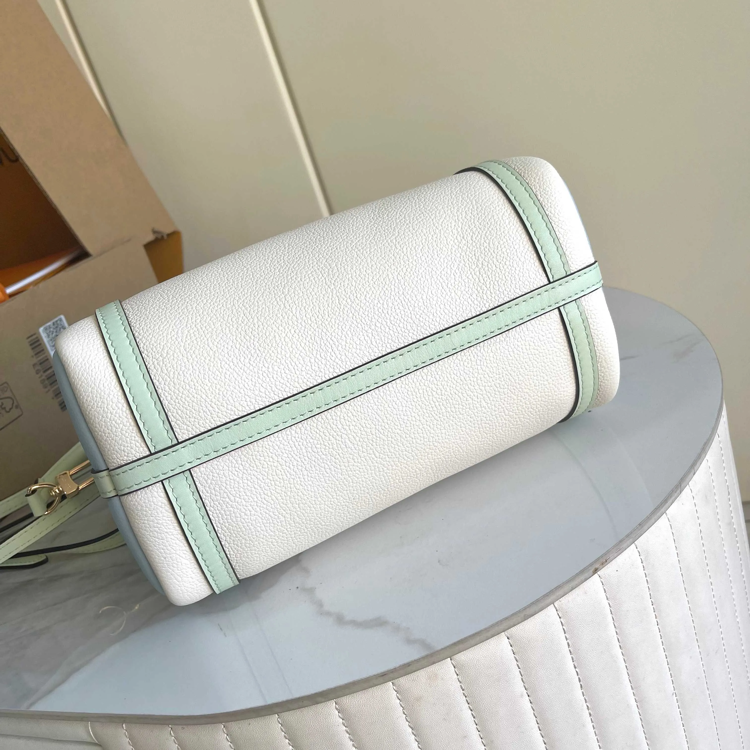 All Categories Official Website "Brand Women's Bags" Women's Bags 💙 LV LV 2026 New Crossbody Shoulder Bag