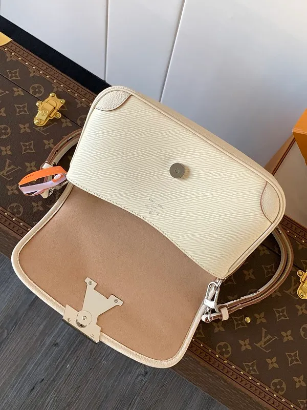 All Categories Official Website "Brand Women's Bags" Women's Bags 💙 LV 2026 New LV Crossbody Bag