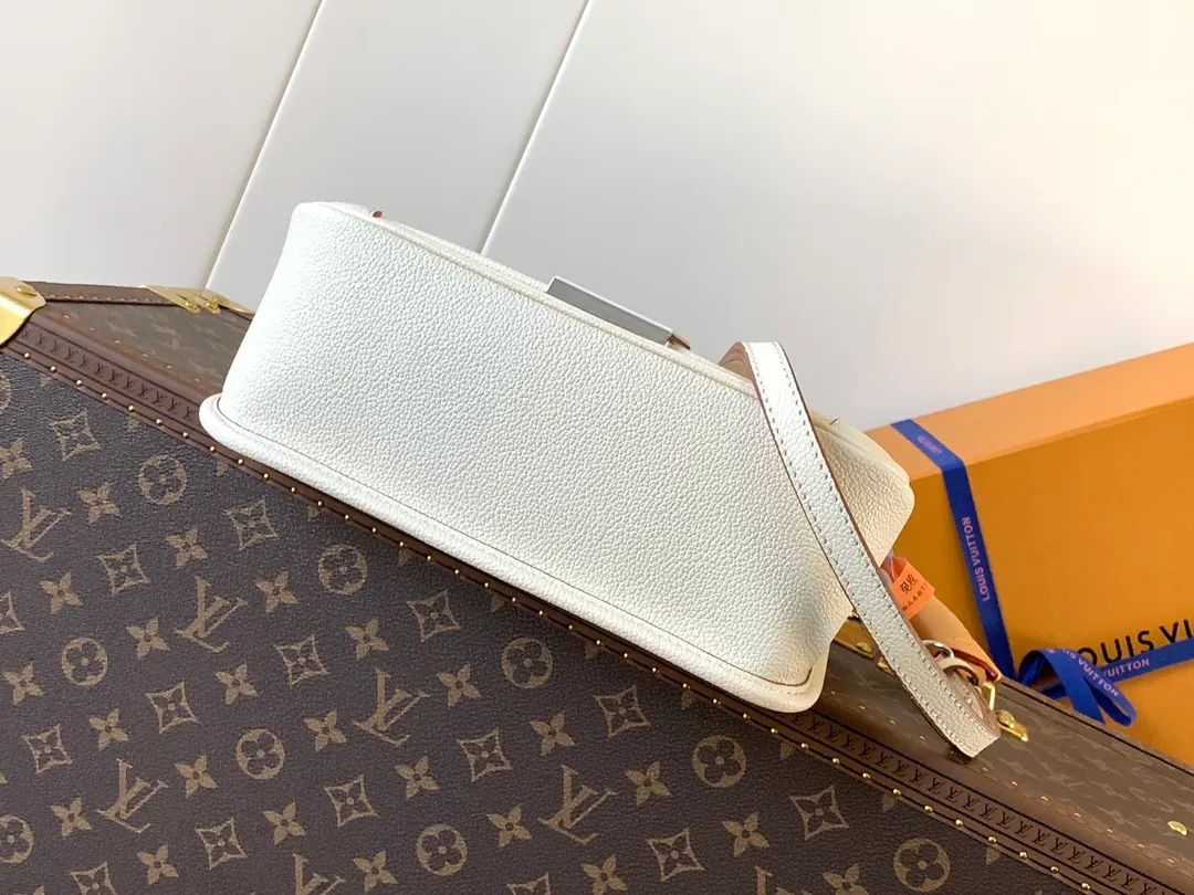 All Categories Official Website "Brand Women's Bags" Women's Bags 💙 LV 2026 New LV Crossbody Bag