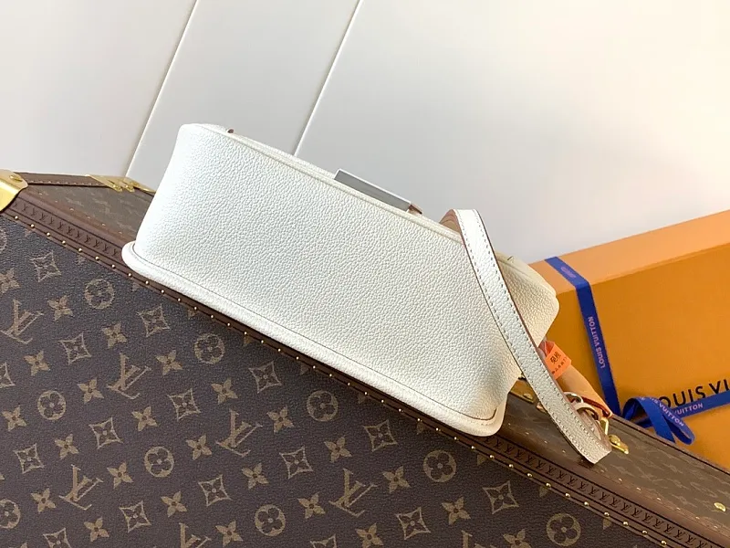All Categories Official Website "Brand Women's Bags" Women's Bags 💙 LV 2026 New LV Crossbody Bag