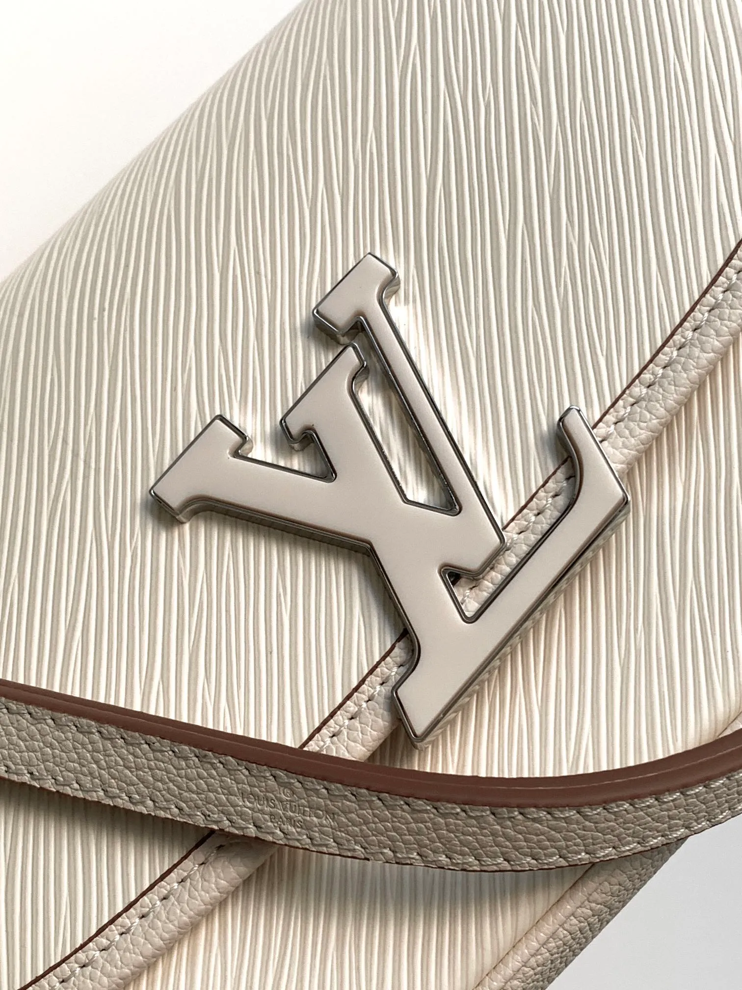 All Categories Official Website "Brand Women's Bags" Women's Bags 💙 LV 2026 New LV Crossbody Bag