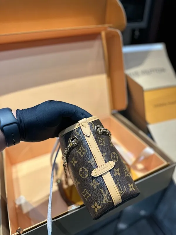 All Categories Official Website "Brand Women's Bags" Women's Bags 💙 LV 2025 New LV Crossbody Bag