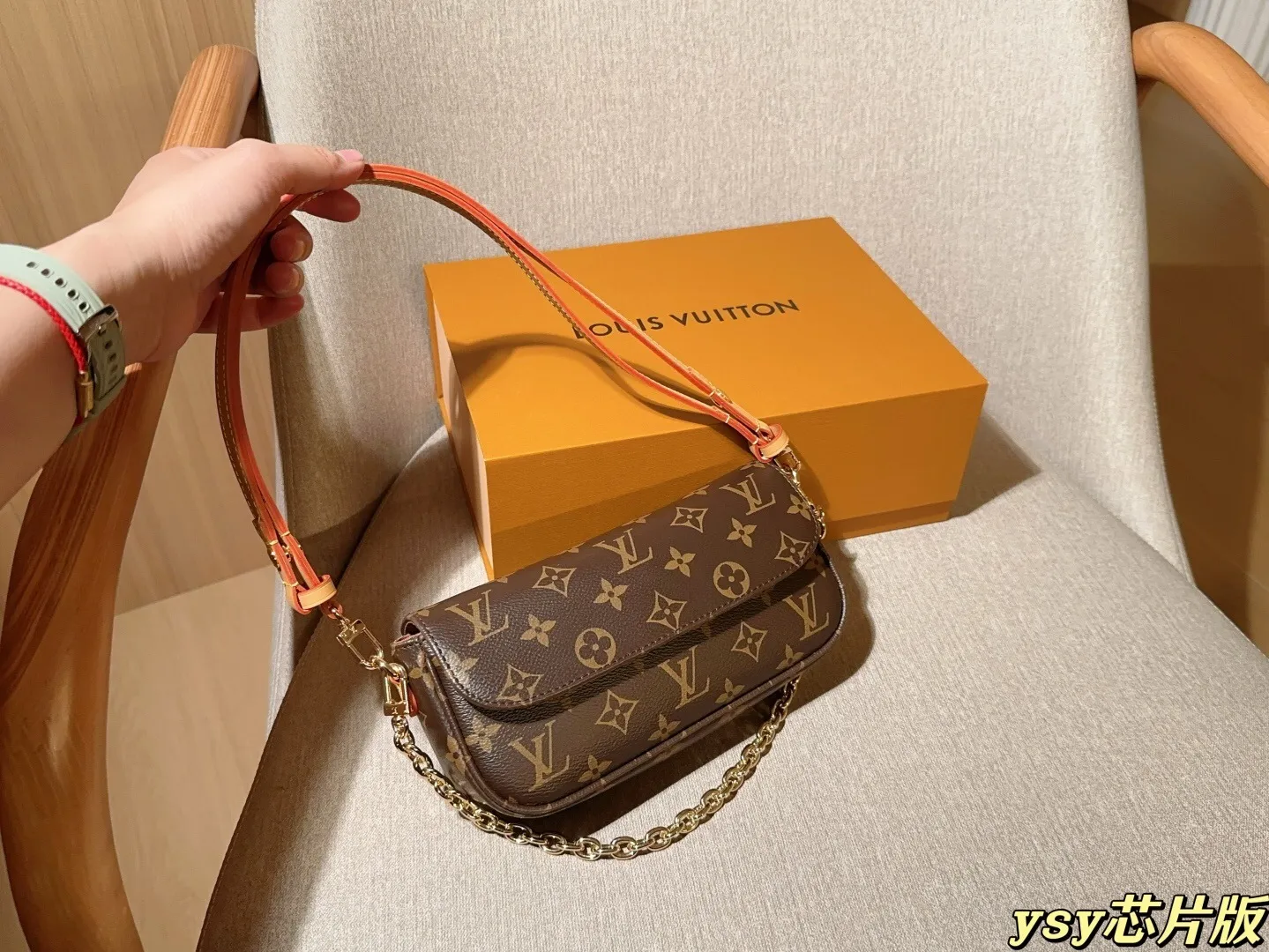 All categories Official website "Brand Women's Bags" Women's Bags 💙 LV 2025 new LV armpit bag