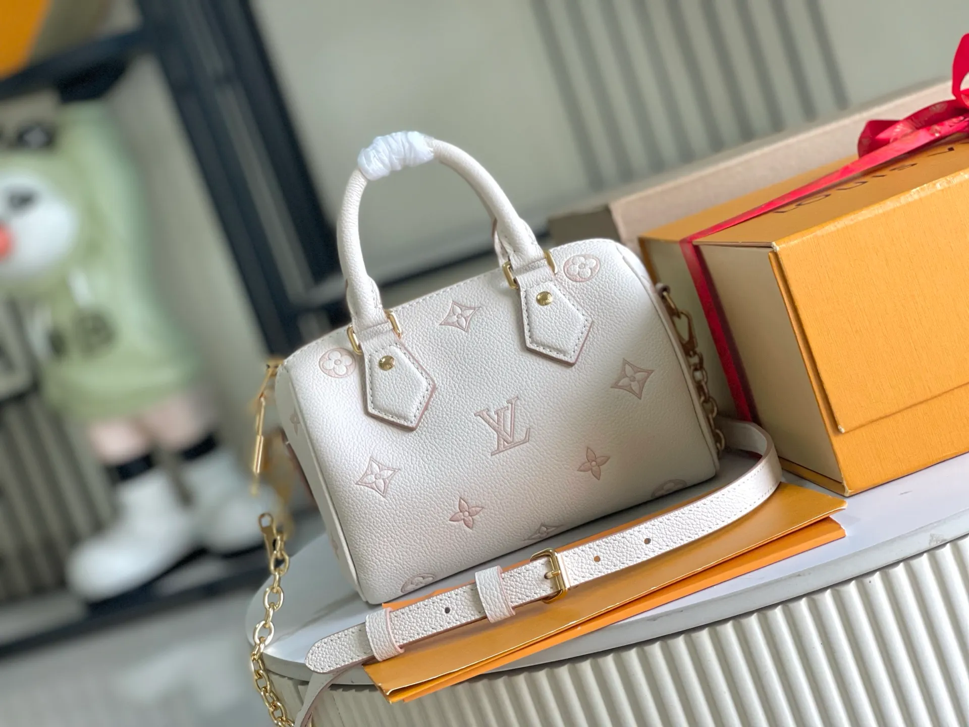 All Categories 💚 Authentic Grade Bags 💚 LV 2026 New LV Top Replica Crossbody Shoulder Bag