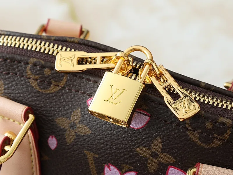 All Categories Official Website "Brand Women's Bags" Women's Bags 💙 LV 2025 New LV Crossbody Bag