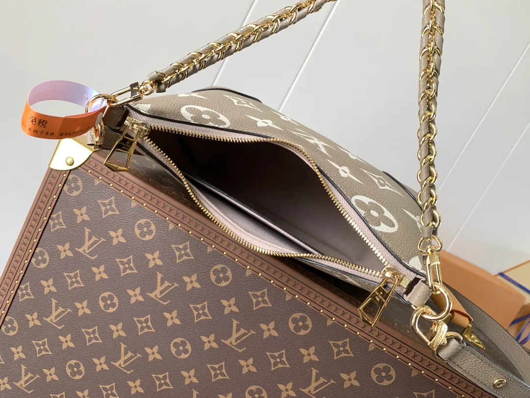 All Categories Official Website "Brand Women's Bags" Women's Bags 💙 LV 2026 New LV Crossbody Bag