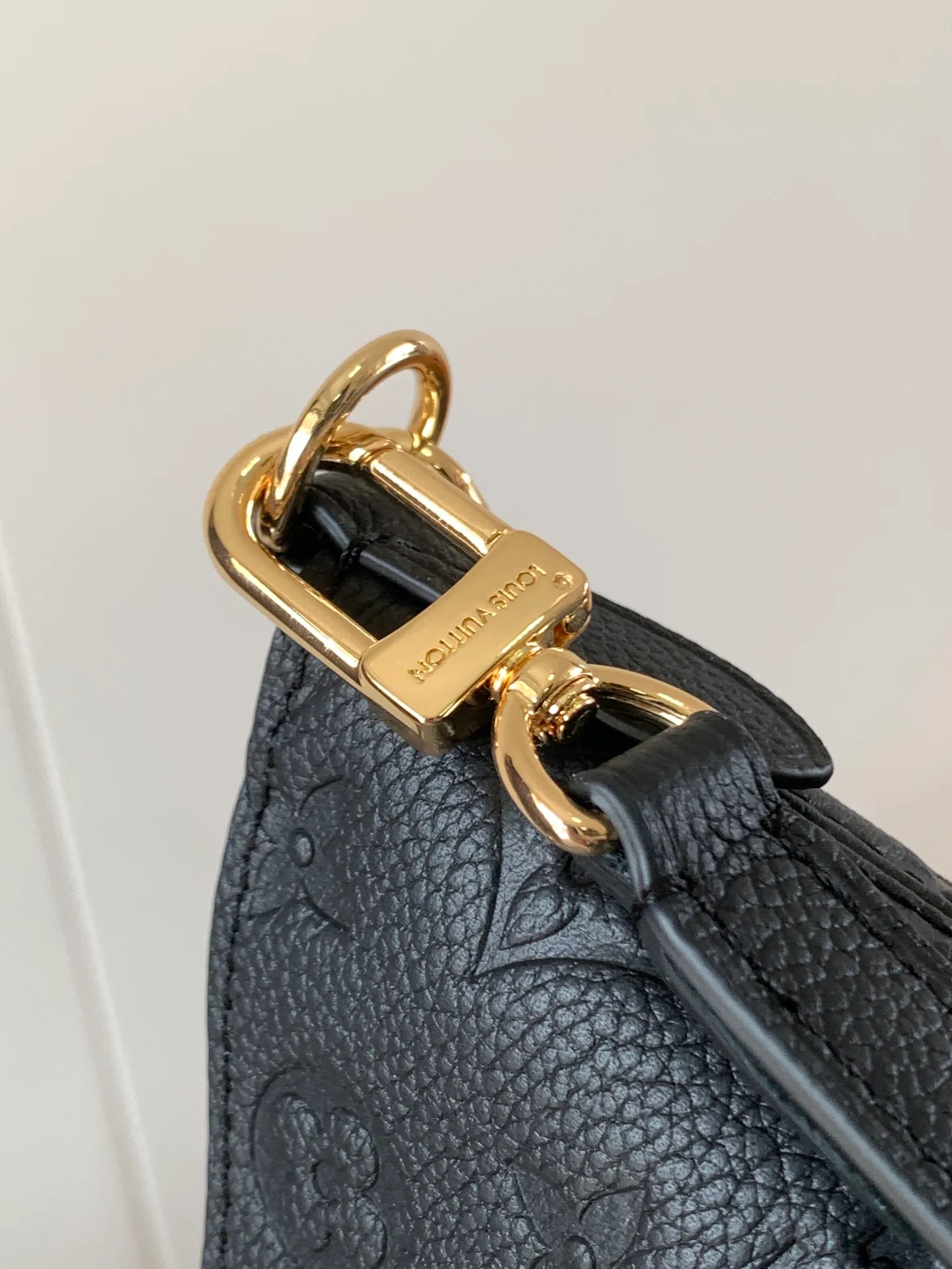 All Categories Official Website "Brand Women's Bags" Women's Bags 💙 LV 2026 New LV Crossbody Bag