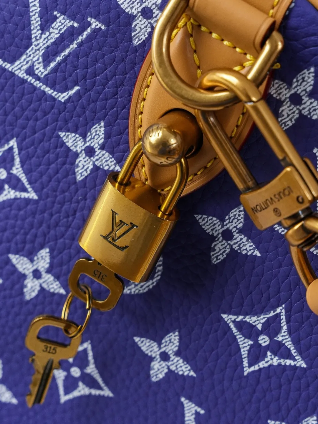 All Categories Official Website "Brand Women's Bags" Women's Bags 💙 LV 2025 New LV Crossbody Bag