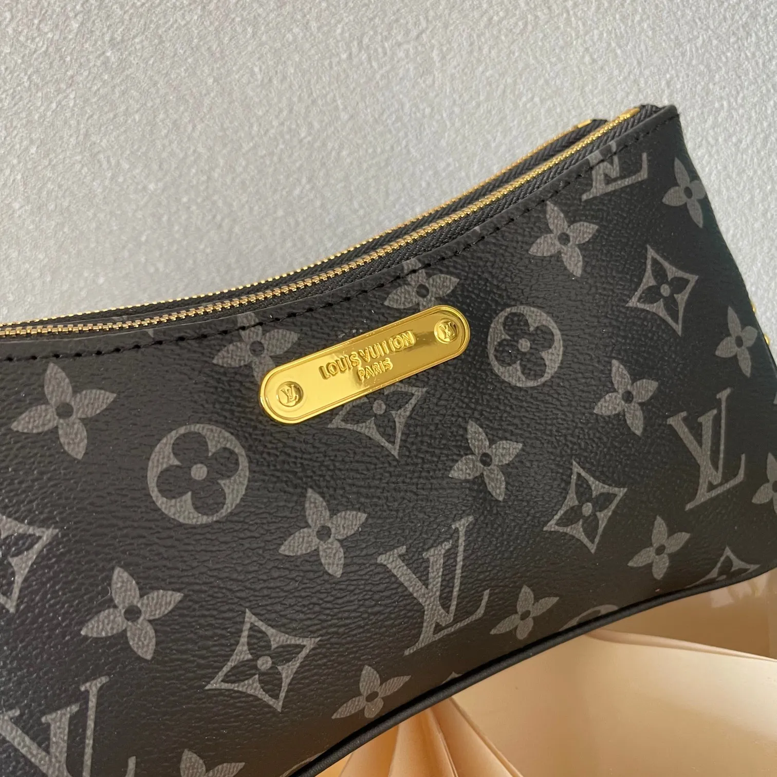 All Categories Official Website "Brand Women's Bags" Women's Bags 💙 LV 2024 New LV Crossbody Bag