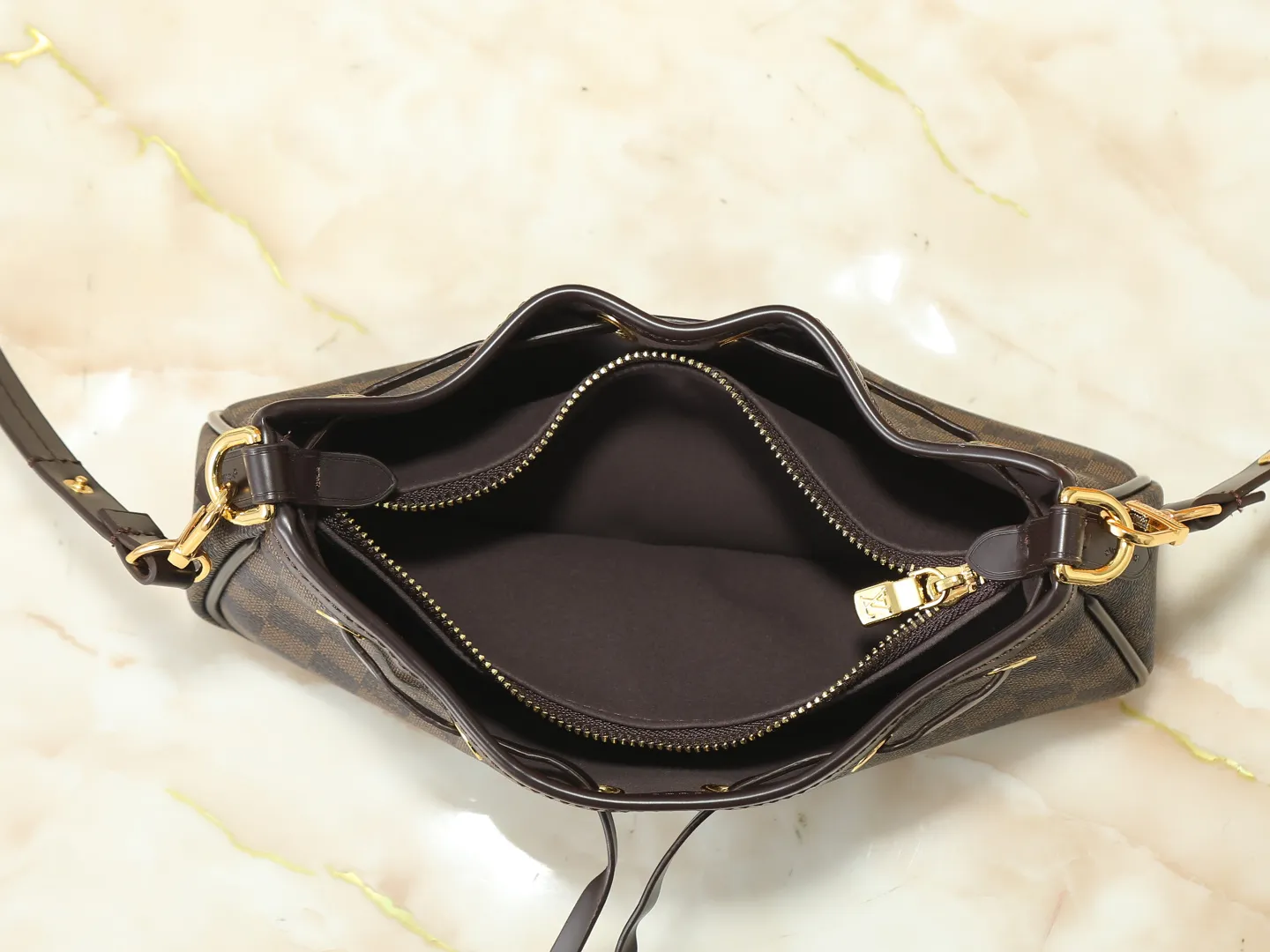 All Categories Official Website "Brand Women's Bags" Women's Bags 💙 LV LV 2026 New Crossbody Shoulder Bag