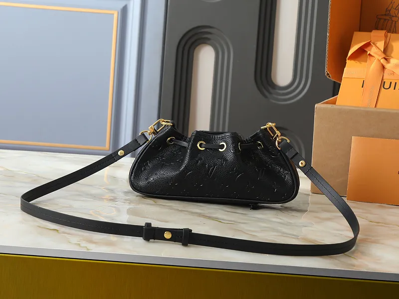 All Categories Official Website "Brand Women's Bags" Women's Bags 💙 LV LV 2026 New Crossbody Shoulder Bag