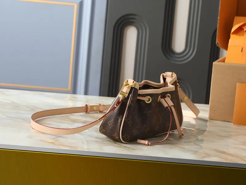 All Categories Official Website "Brand Women's Bags" Women's Bags 💙 LV LV 2026 New Crossbody Shoulder Bag