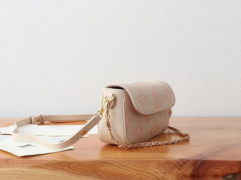 All Categories Official Website "Brand Women's Bags" Women's Bags 💙 LV LV 2026 New Crossbody Shoulder Bag