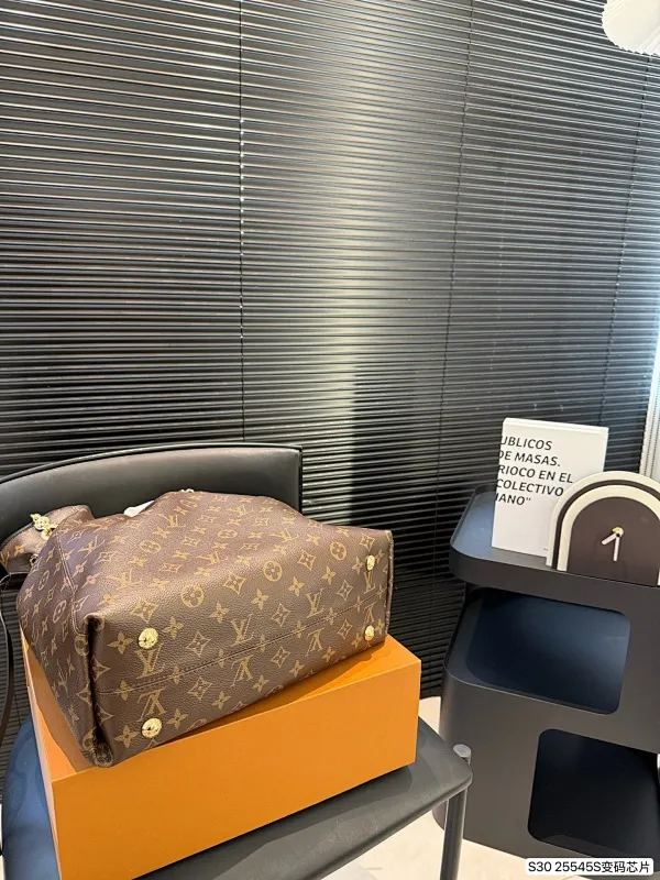 All Categories Official Website "Brand Women's Bags" Women's Bags 💙 LV 2025 New LV Crossbody Bag