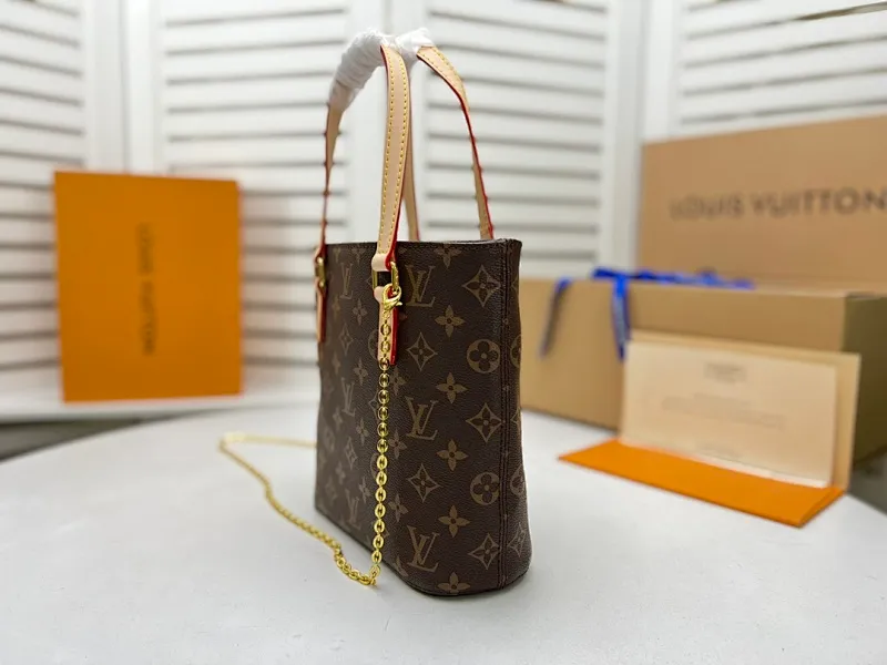 All categories Official website "Brand Women's Bags" Women's Bags 💙 LV 2022 official new LV handbag wholesale 58001300 High quality Size: 23-21-8 CM