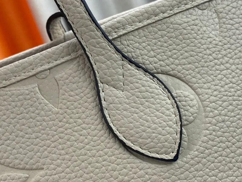 All categories Official website "Brand Women's Bags" Women's Bags 💙 LV replica LV, fine imitation LV bags, LV shoulder bags, 2023 official latest version LV full leather embossed handbag, bag factory, original material, size: 32-29-17CM