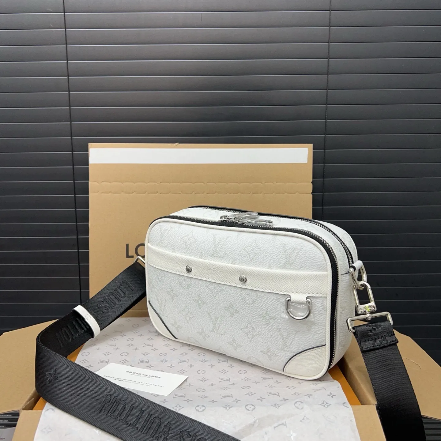 All Categories Official Website "Brand Women's Bags" Women's Bags 💙 LV 2025 New LV Crossbody Bag