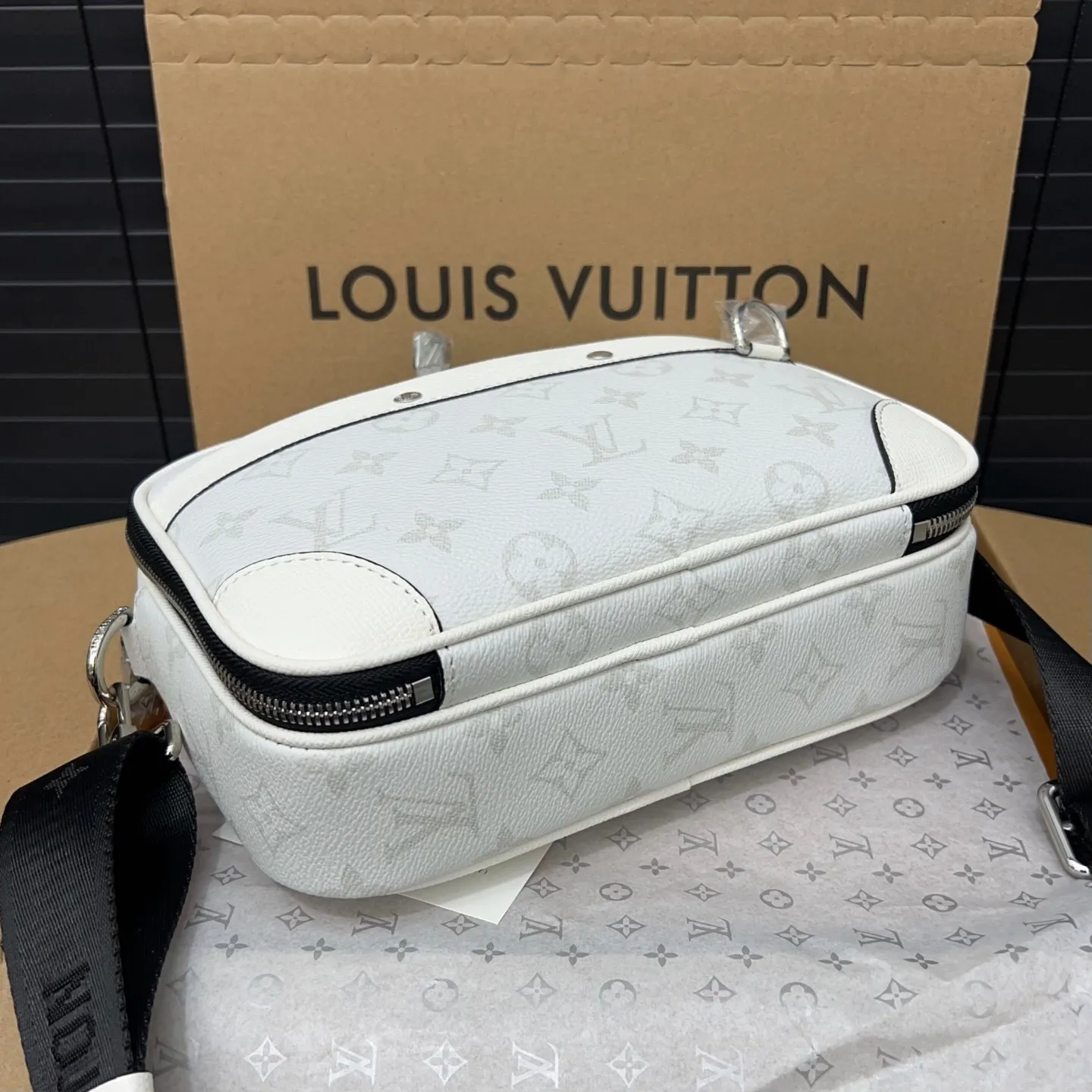 All Categories Official Website "Brand Women's Bags" Women's Bags 💙 LV 2025 New LV Crossbody Bag